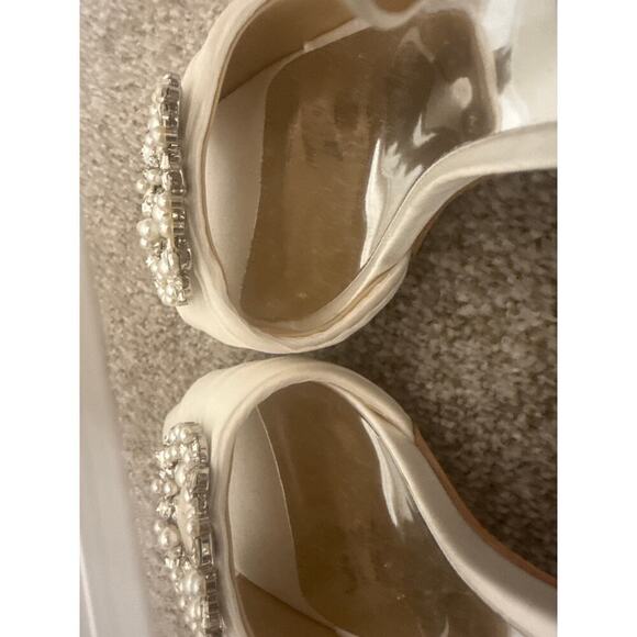 Badgley Mischka Nina Satin Peep Toe Stiletto Sandal, sz 8.5 - Picture 15 of 16